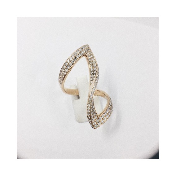 Anillo de oro rosa y brillantes
