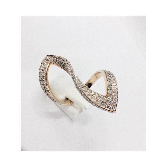 Anillo de oro rosa y brillantes