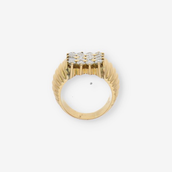 Anillo sello en oro 18kt con brillantes