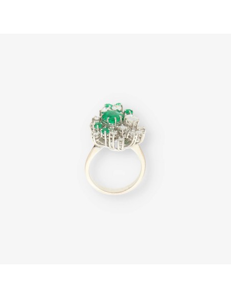 Anillo oro blanco esmeralda y bri