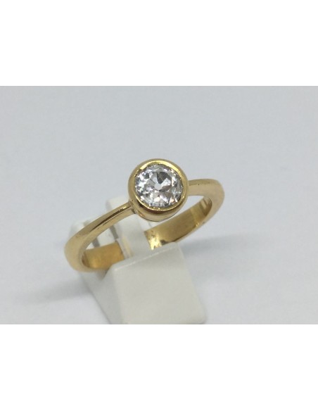 Sortija solitario de oro y brillante