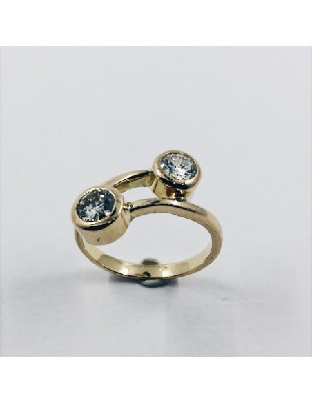 Anillo de oro y brillantes