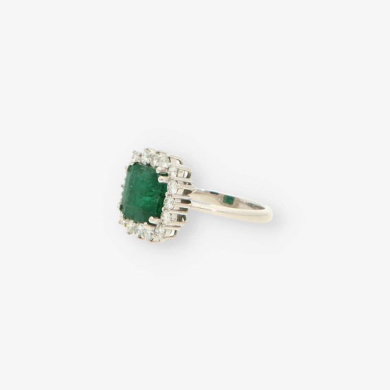 Anillo oro blanco esmeralda y bri