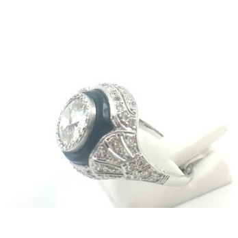 Anillo con gran brillante central de 3 qt. 2