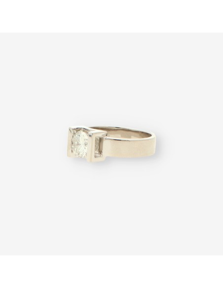 Anillo oro blanco y bri aprox. 0,90 Qt