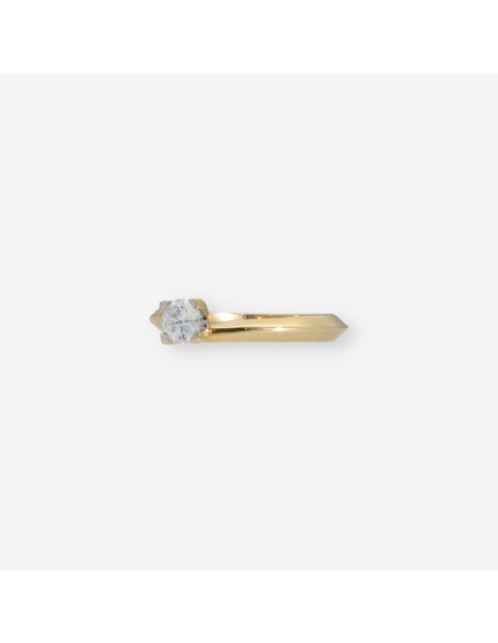 Anillo en oro 18kt con brillante central