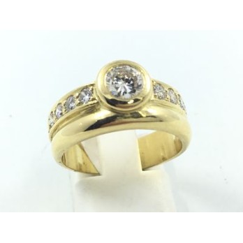 Anillo de oro y brillantes