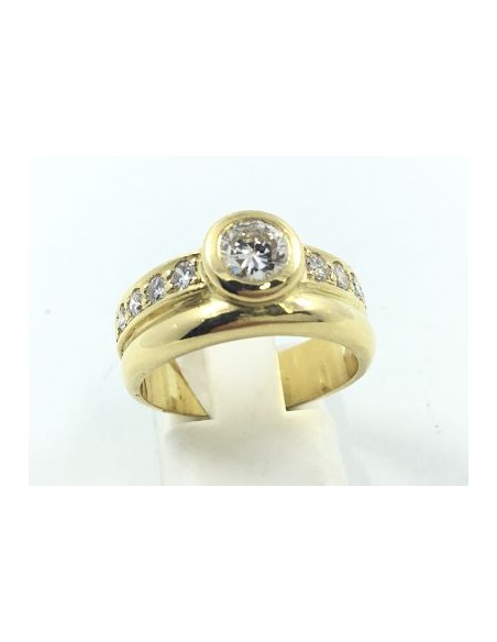 Anillo de oro y brillantes