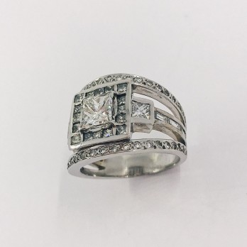 Anillo en oro blanco 18kt con brillantes 2