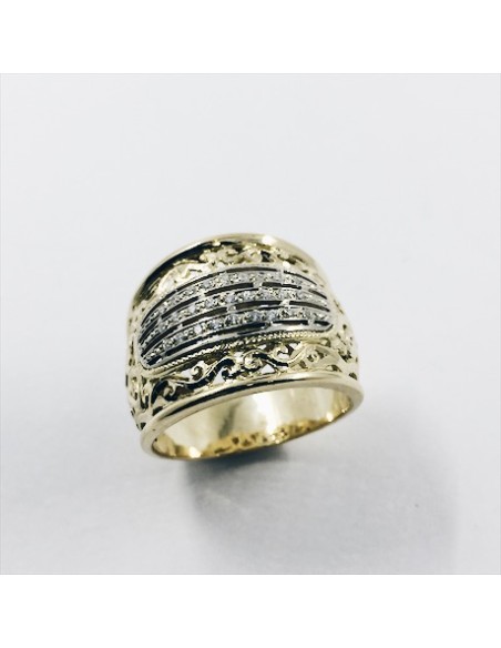 Anillo de oro y diamantes