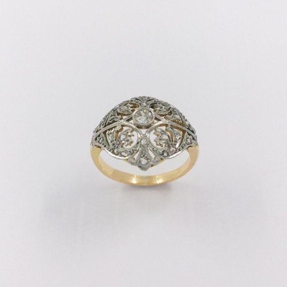 Anillo aÃ±os 20 en oro y diamantes