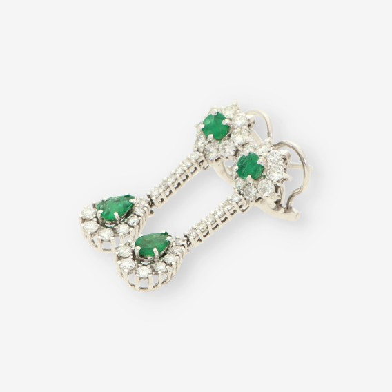 Pendientes largos oro bl. esm. y bri