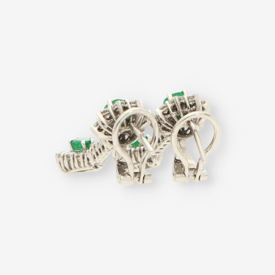 Pendientes largos oro bl. esm. y bri