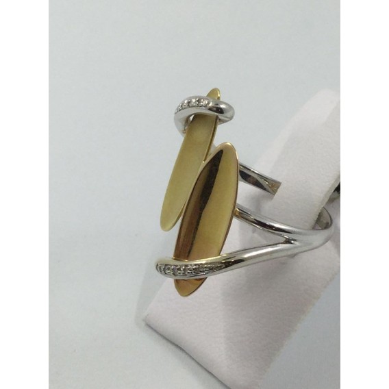 Anillo en oro blanco, amarillo y brillantes