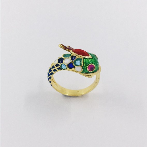 Anillo pez en oro 18kt con piedras en colores