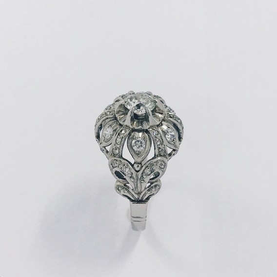 Anillo vintage en platino con Diamantes