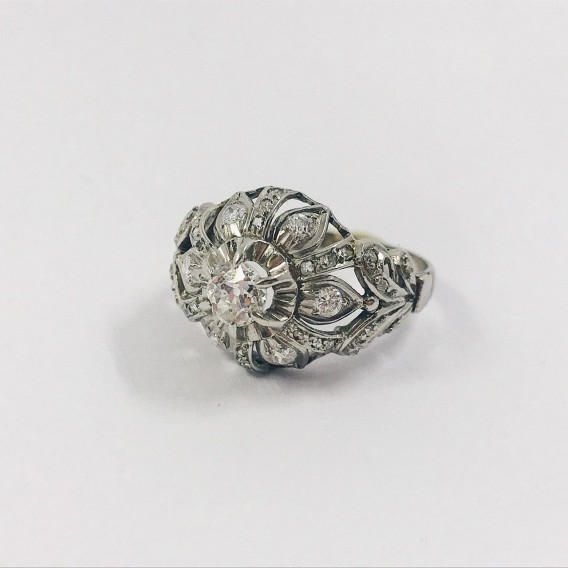 Anillo vintage en platino con Diamantes