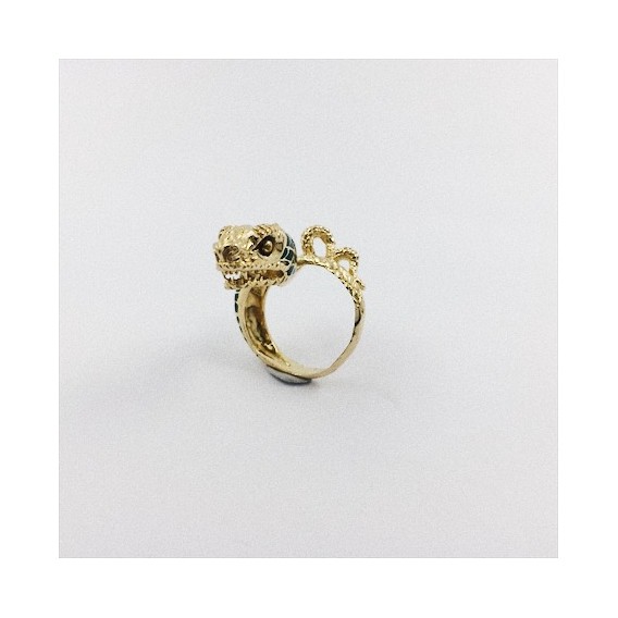 Anillo de oro y esmalte en forma de serpiente
