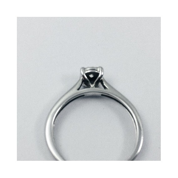 Anillo solitario oro blanco y brillante