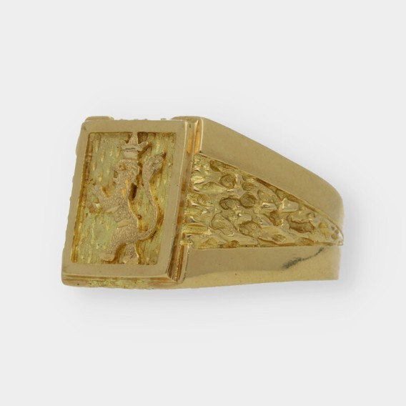 Anillo sello en oro 18kt con leÃ³n