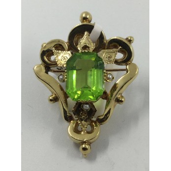Antiguo broche de oro, piedra de color y perlitas.