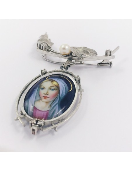 Broche de oro blanco con brillantes, perla y esmalte