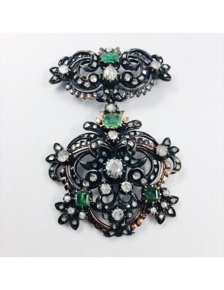 Antiguo broche de oro con brillantes  y esmeraldas