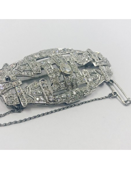 Broche de platino con brillantes.