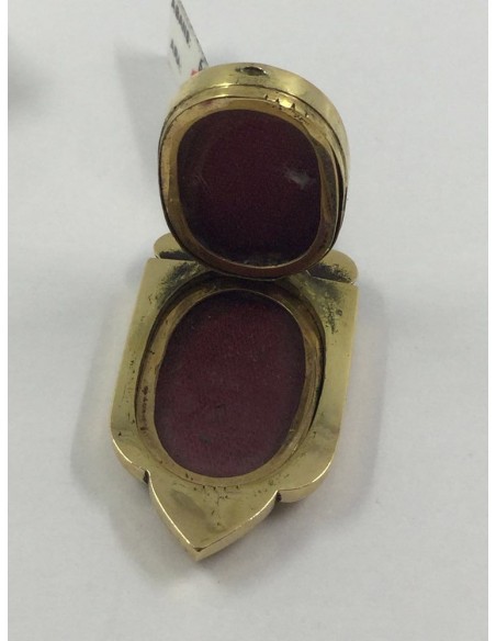 Colgante porta fotos de oro y esmalte