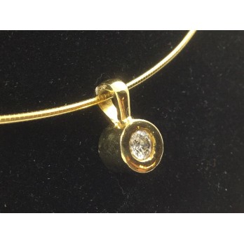 Colgante en oro amarillo y brillante