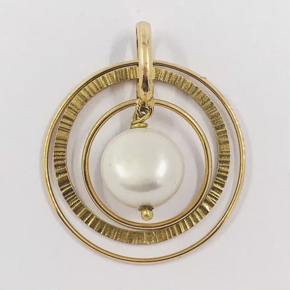 Colgante triple aro en oro 18kt con perla