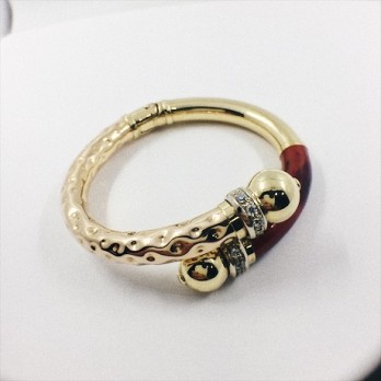 Pulsera esclava en oro, laca y brillantes