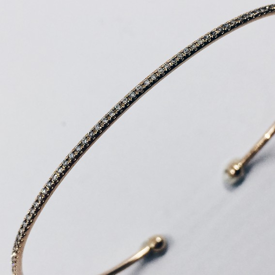 Pulsera de oro con brillantes