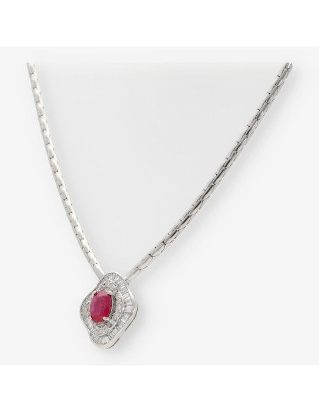 Gargantilla de oro blanco con centro de diamantes y rubÃ­
