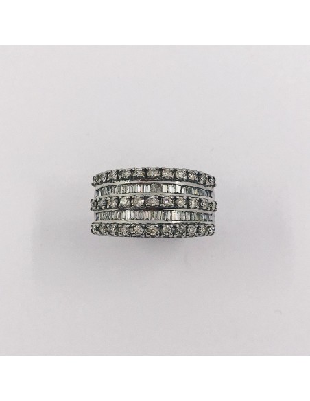 Anillo en oro blanco 18k y brillantes