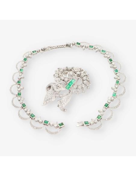 Gargantilla en oro blanco 18kt con brillantes y esmeraldas