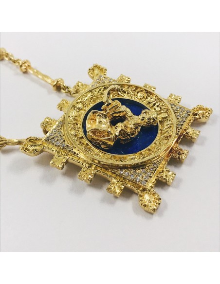 Cadena y colgante Madona de Port Lligat en oro 18kt