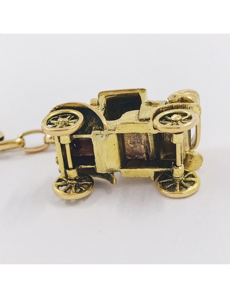 Llavero con forma de coche en oro 18kt
