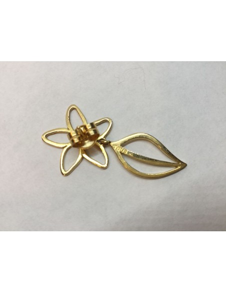 Pendientes Tous de oro en forma de flor y hoja