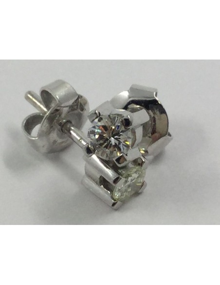 Pendientes dormilonas en oro y brillantes