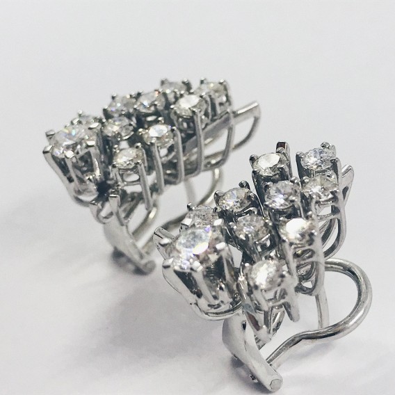 Pendientes de oro blanco y brillantes