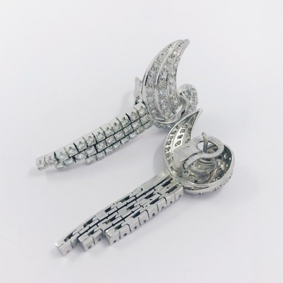 Pendientes de oro blanco con cascada de brillantes