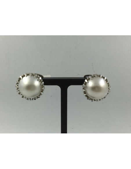 Pendientes de oro blanco con perla japonesa