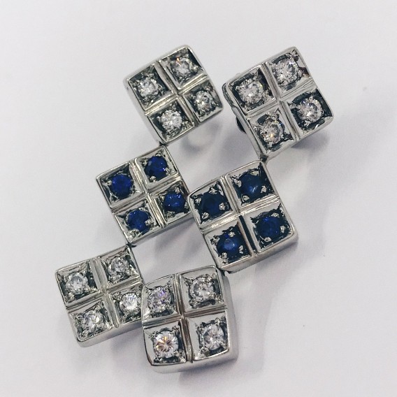 Pendientes en oro blanco 18kt con zafiros y brillantes