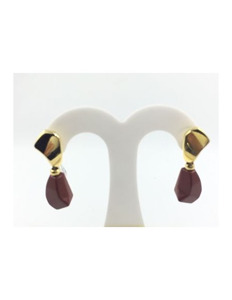 Pendientes Tous en oro y piedra de color burdeos