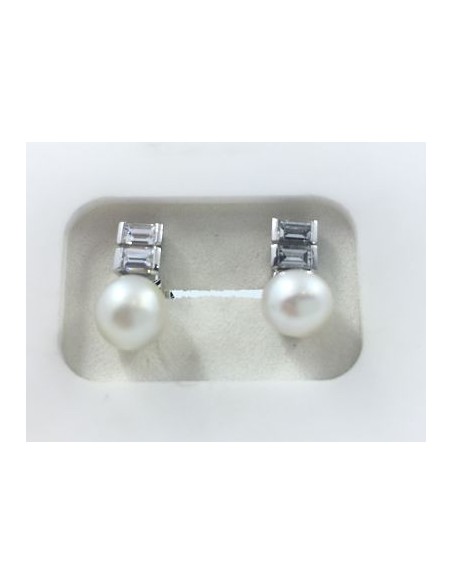 Pendientes de oro blanco, diamantes y perla cultivada