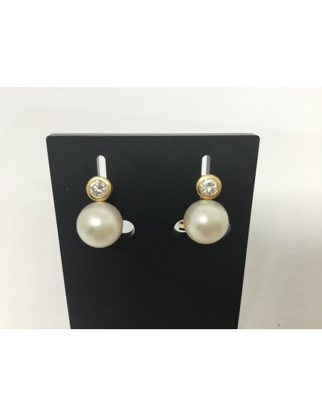 Pendientes tÃº y yo en oro con perla y brillante