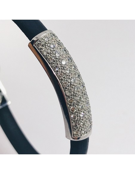 Pulsera con oro blanco y brillantes.