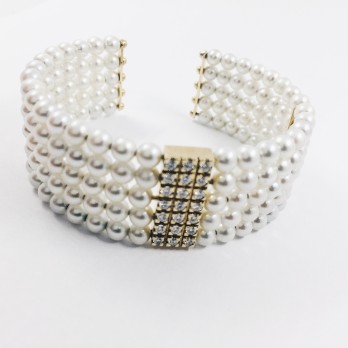 Pulsera de perlas y brillantes 2