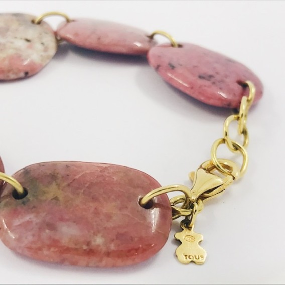 Pulsera Tous con piedra rosa y oro 18kt.